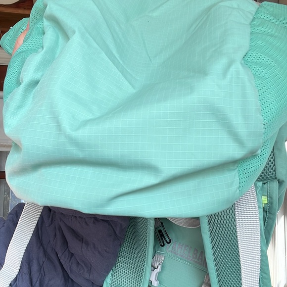 Camelbak Daystar 16 Hydration Backpack 2.5L  no bottle insert Hiking Camping - Picture 5 of 5